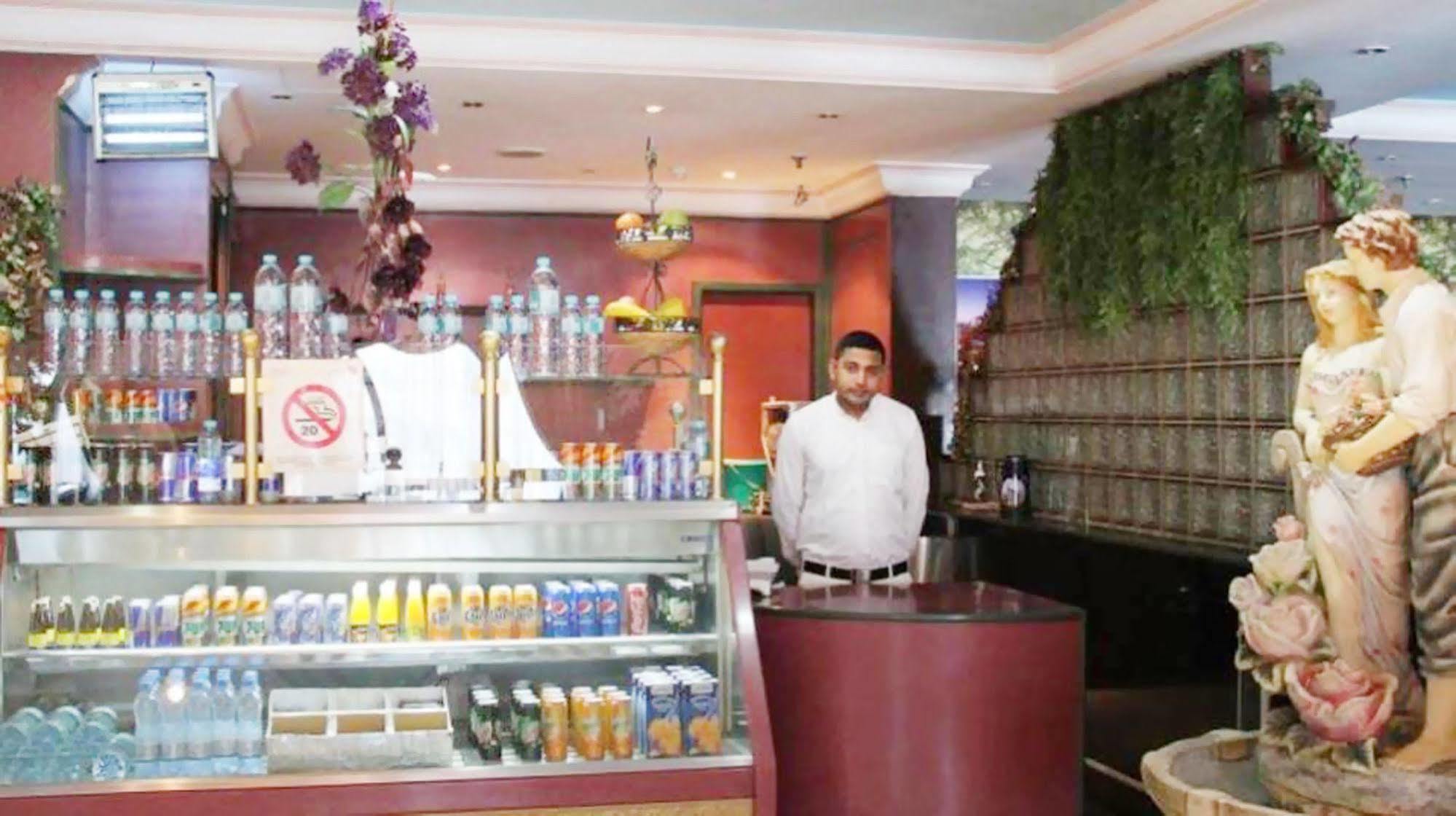 Royal Garden Hotel Dubai Eksteriør billede