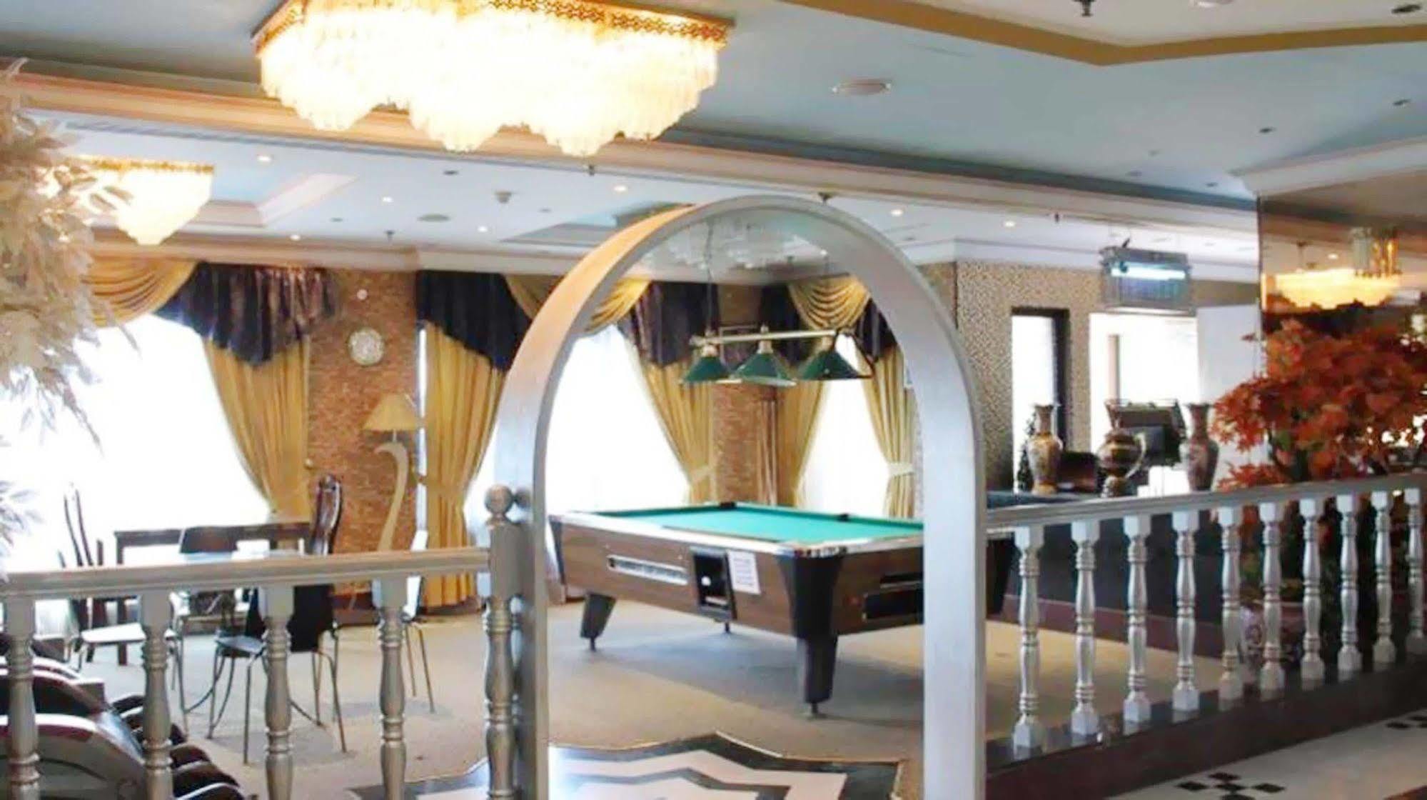 Royal Garden Hotel Dubai Eksteriør billede