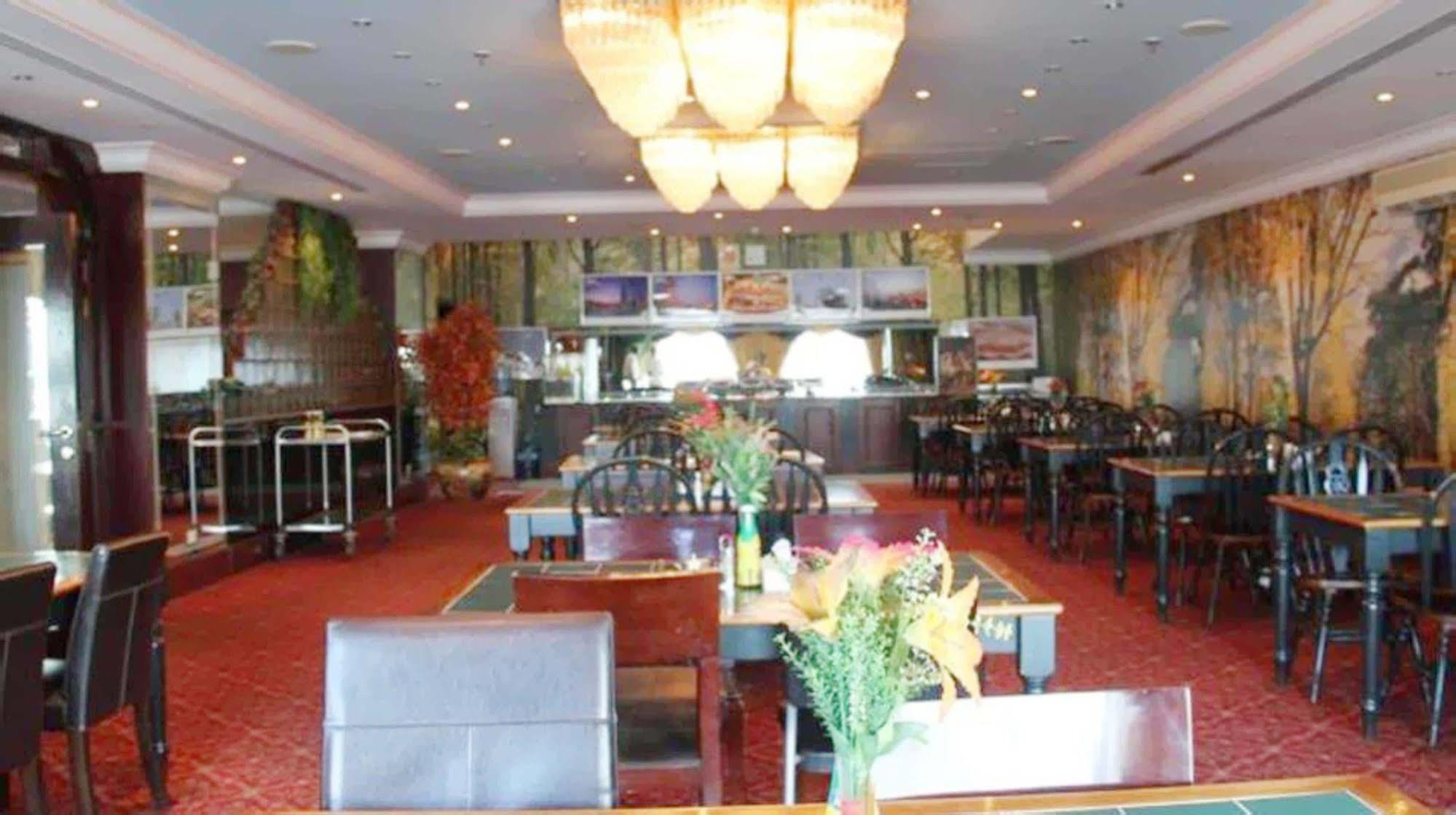Royal Garden Hotel Dubai Eksteriør billede